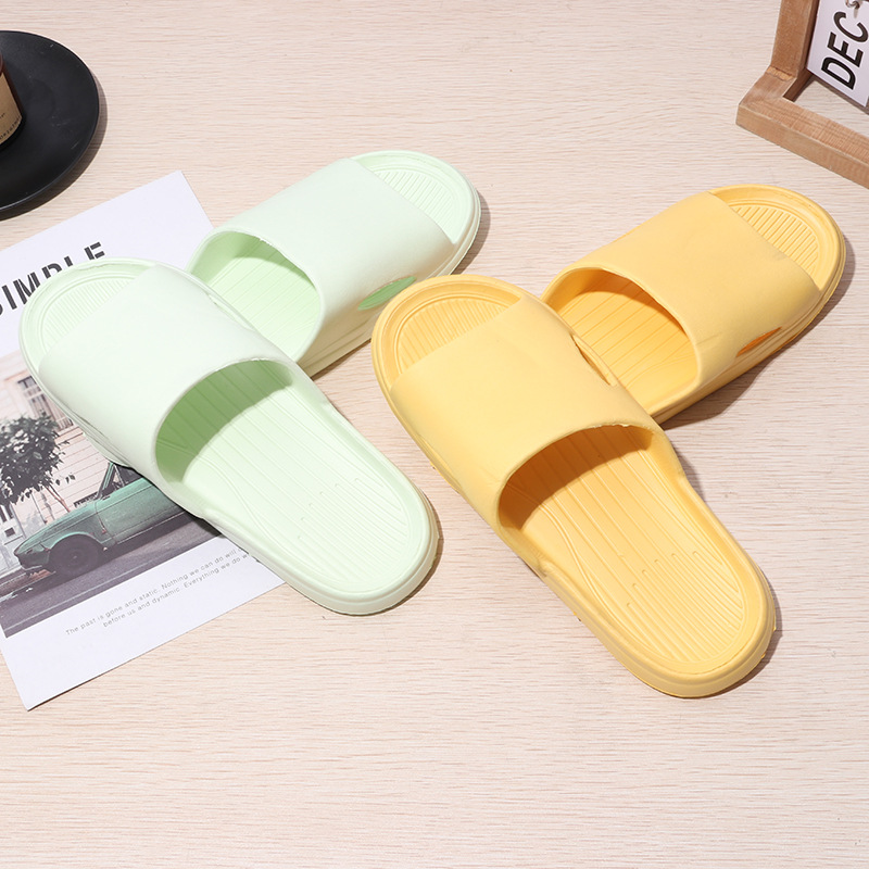 2024 New Home Slippers Summer Non-Slip Shit Feeling Home Bathroom Slippers Couples Sandals