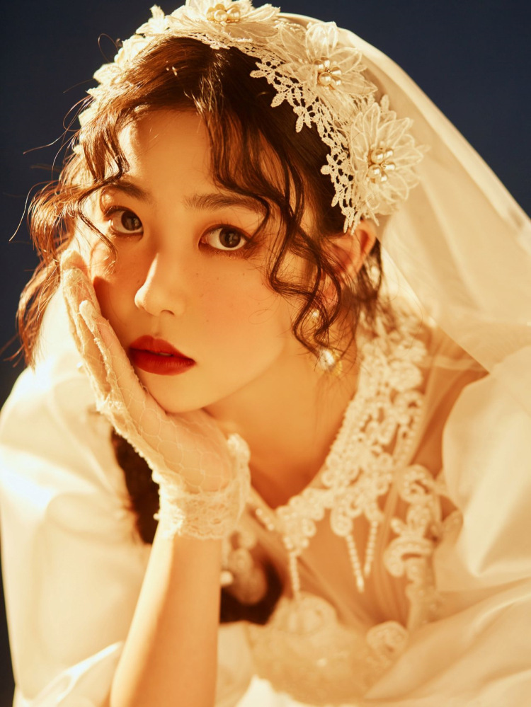 新款影楼主题80年代复古风婚纱喜嫁港风怀旧拍照礼服写真摄影服装