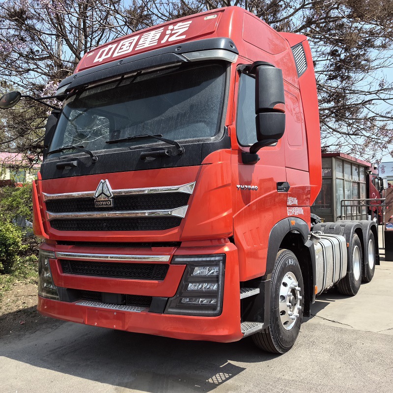 转让豪沃6*4牵引拖车头 双驱半挂重型卡车 375马力货物运输车头