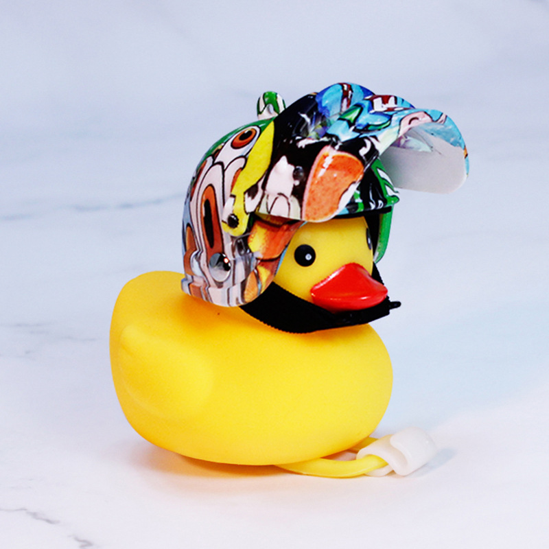 网红同款三级头盔破风鸭车载绑带发声小黄鸭自行车滑板车装饰鸭