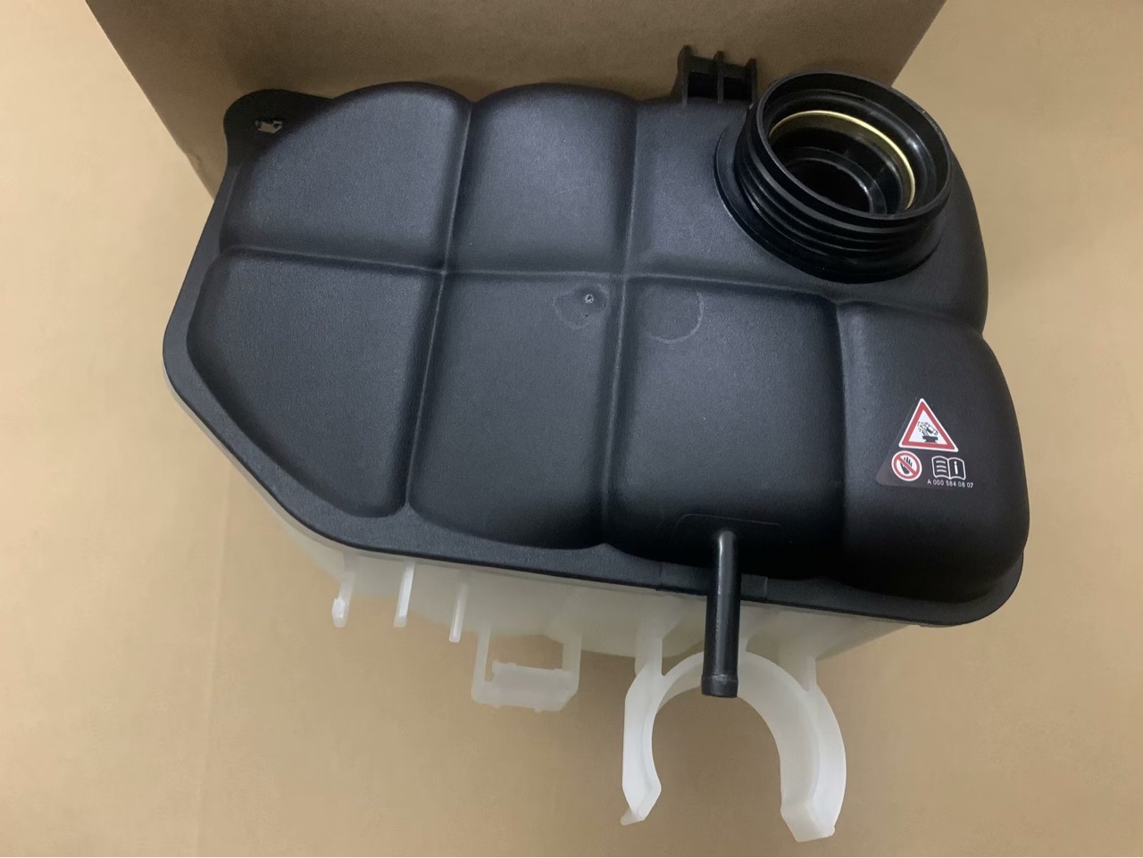 膨胀水箱 冷却水壶 副水壶 适用于奔驰 w203c209 2035000049