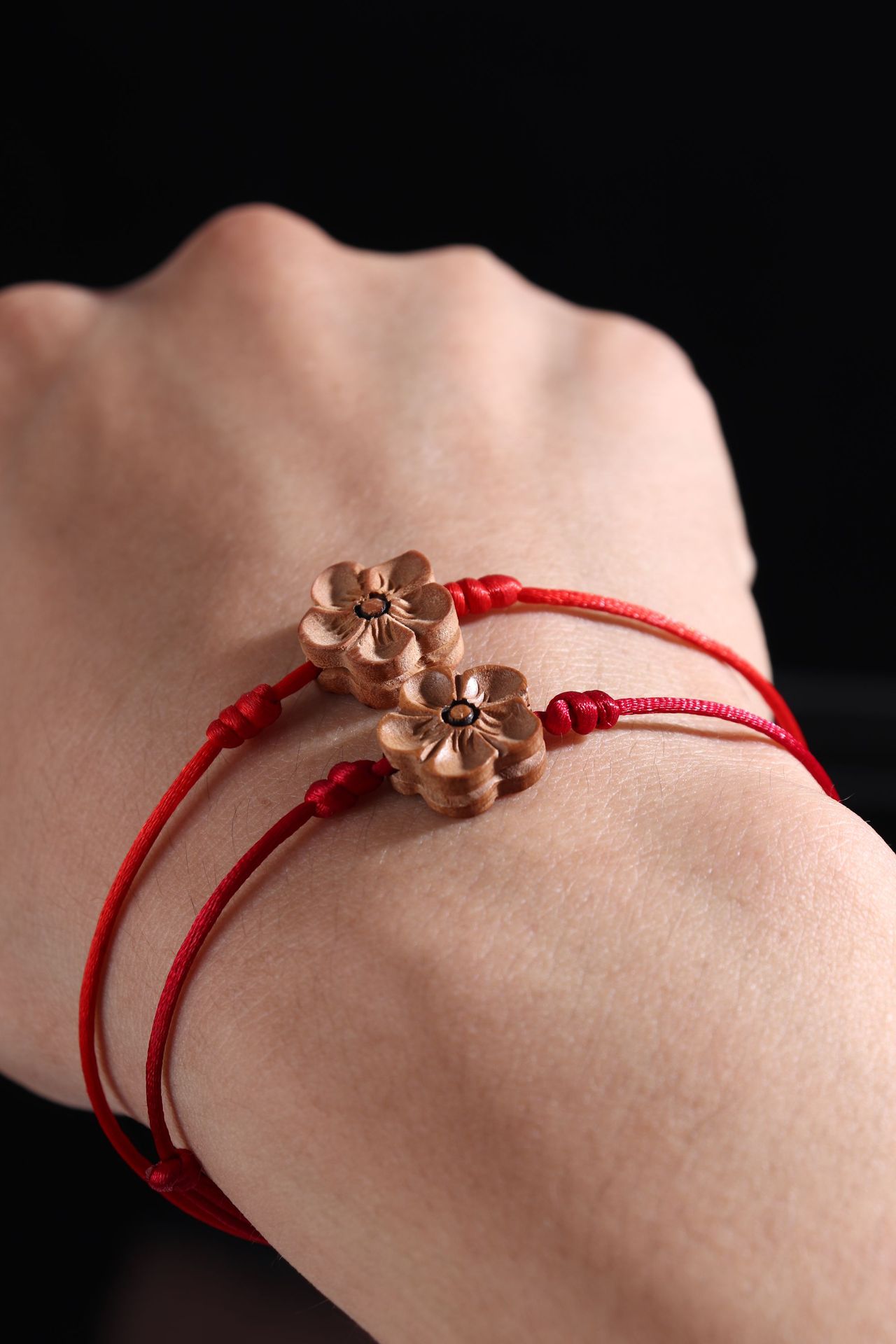 网红同款桃木珠梅花手工雕刻diy简单大方成人款枣红绳手链
