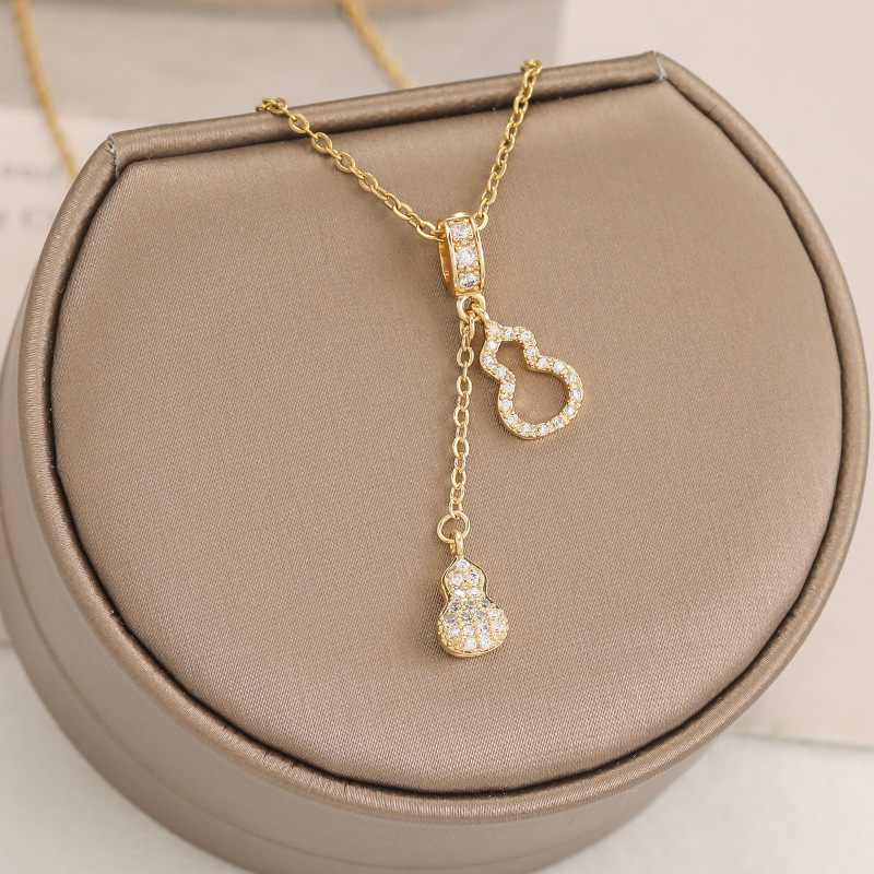 钛钢玫瑰金项链女双葫芦镂空吊坠镶钻时尚精美锁骨链