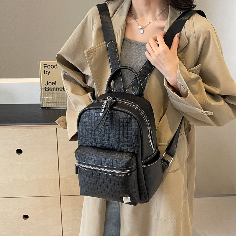 Simple Backpack Women's 2024 New Commuter Backpack Simple Fashion Solid Color Backpack Travel Bag