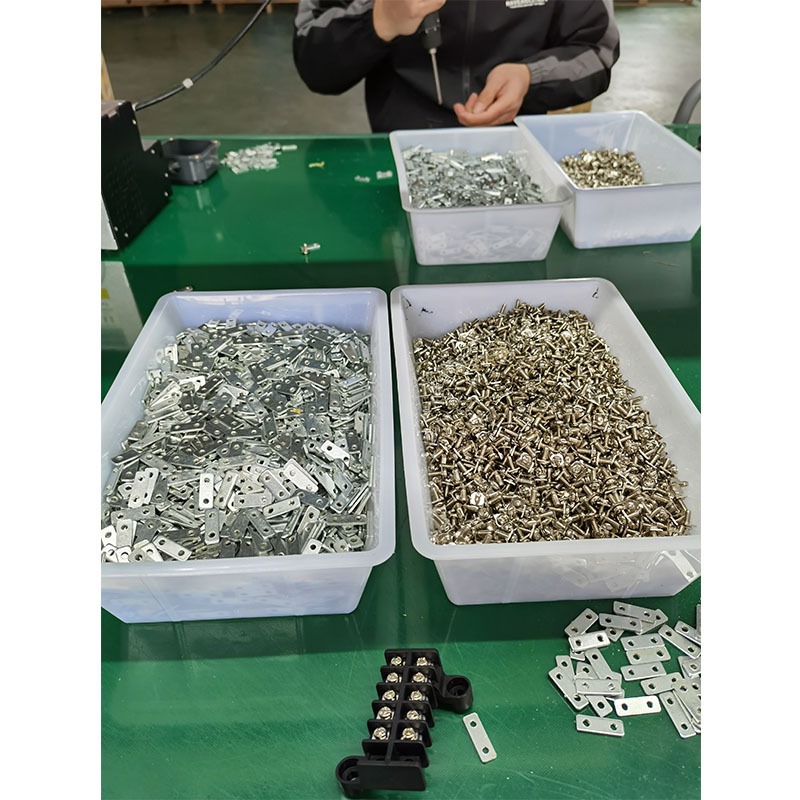 小型电机接线端子6p接线柱,脚距50mmx50mm源头厂家供应