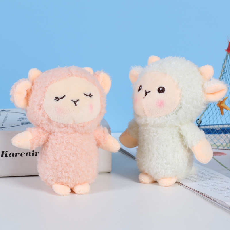 卡通可爱表情小绵羊公仔毛绒玩具钥匙扣背包挂件促销礼品羊羊玩偶