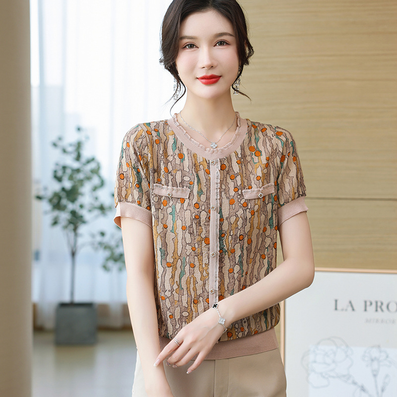 Women's Short-Sleeved T-shirt for Moms Spring 2023 New Summer Thin T-shirt Mid-Sleeve Top Ice Silk Knitted Bottoming Shirt