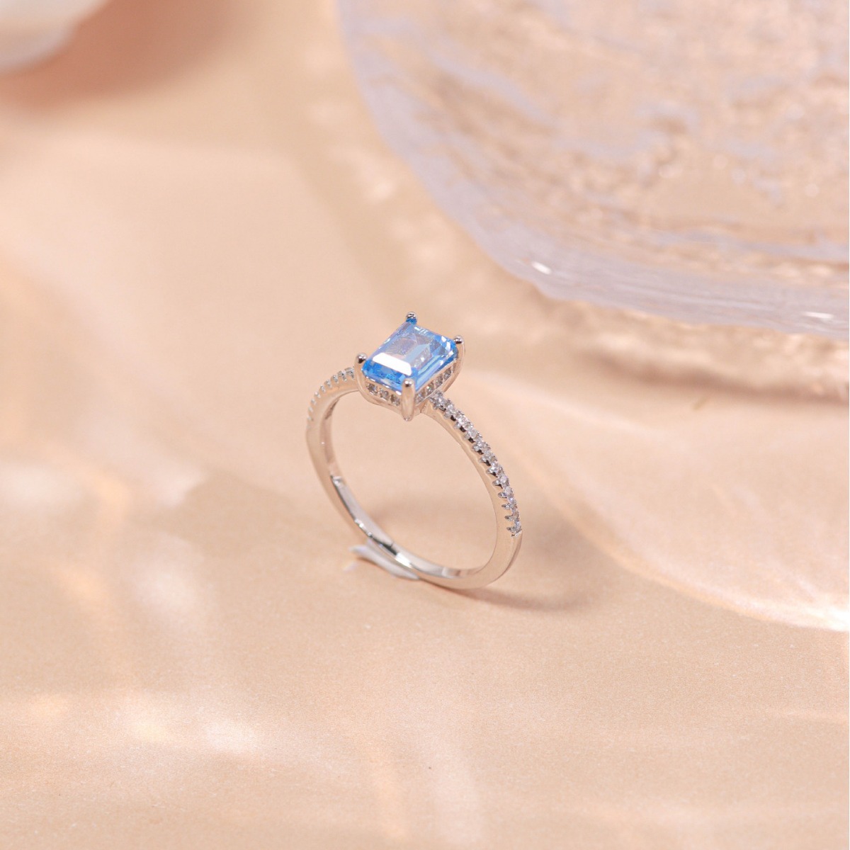 速卖通s925纯银戒指简约设计款浅蓝锆石方形戒指优雅个性女士戒指