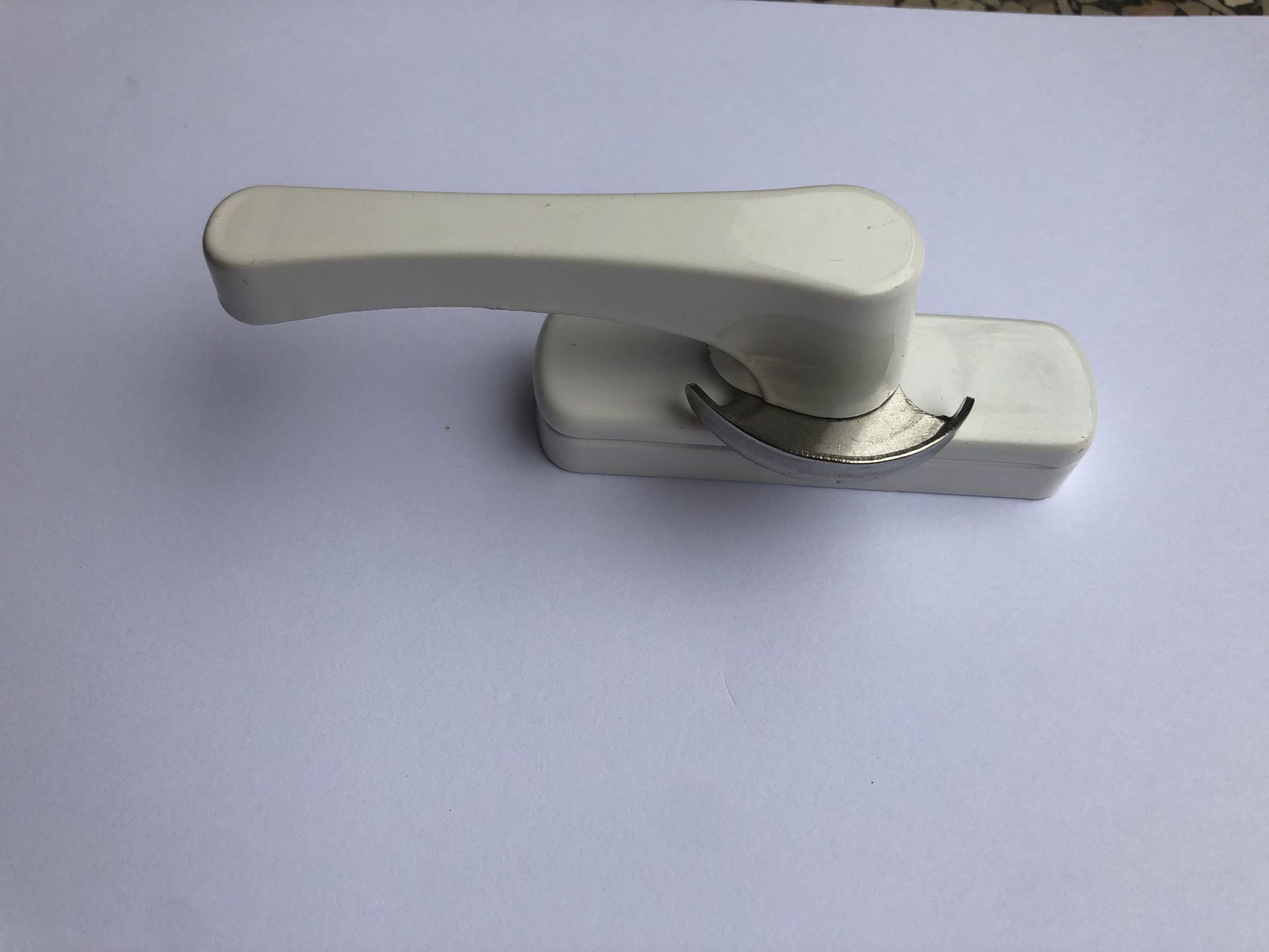 推拉窗月牙锁 厂家批发 铝合金门窗锁 塑钢盖板双向锁 盖板窗锁