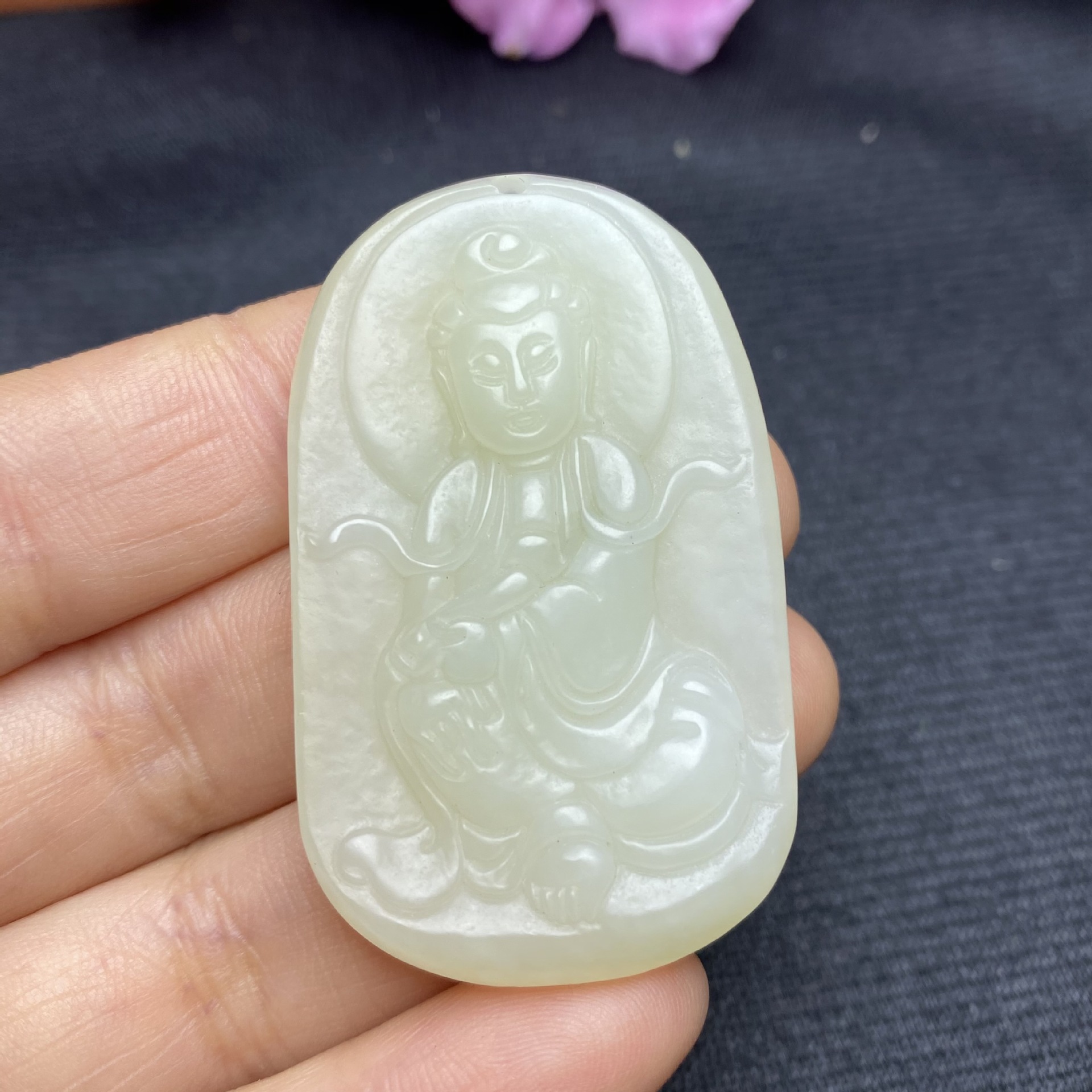 青白玉观音籽料