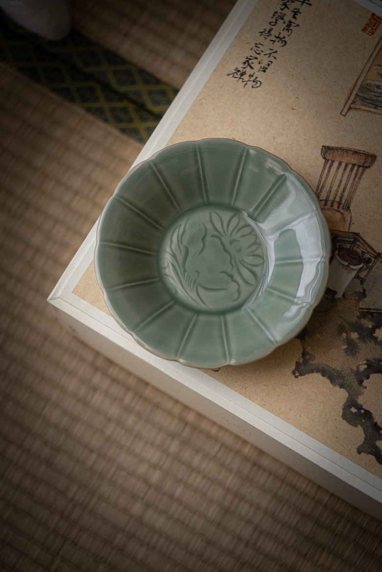 墨己 龙泉青瓷半刀泥壶承 越窑高足葵花纹仿古茶点盘 雕刻花口盘