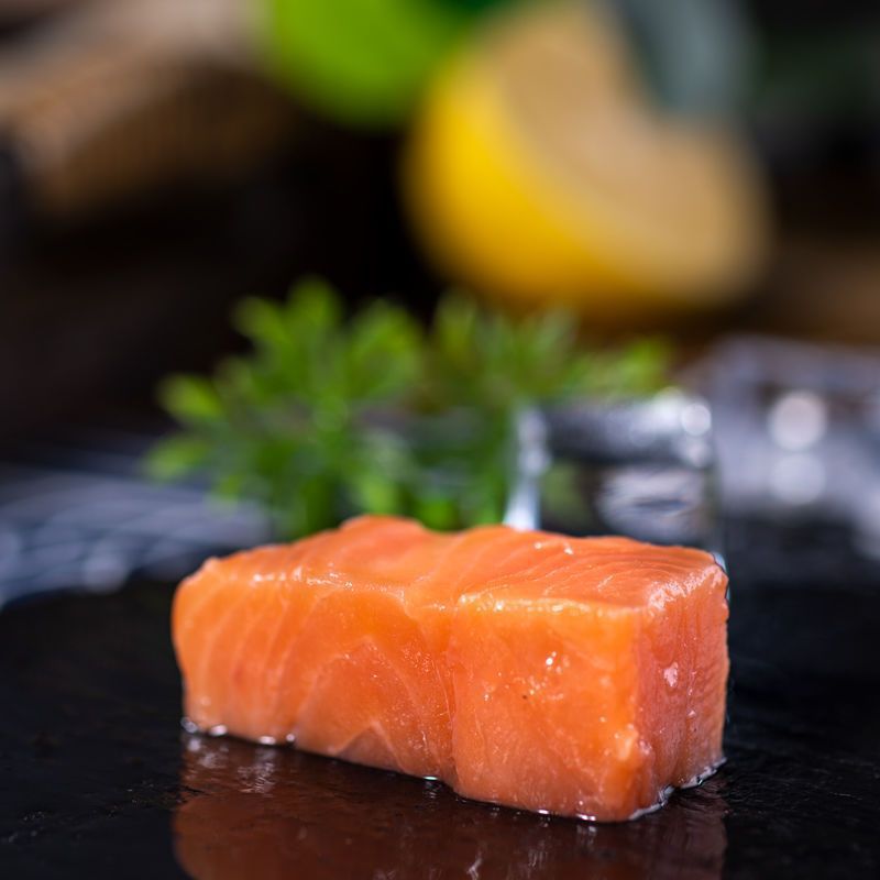 新疆三文鱼活鱼排酸现切刺身即食中段日料生鱼片普修顺丰400g包邮