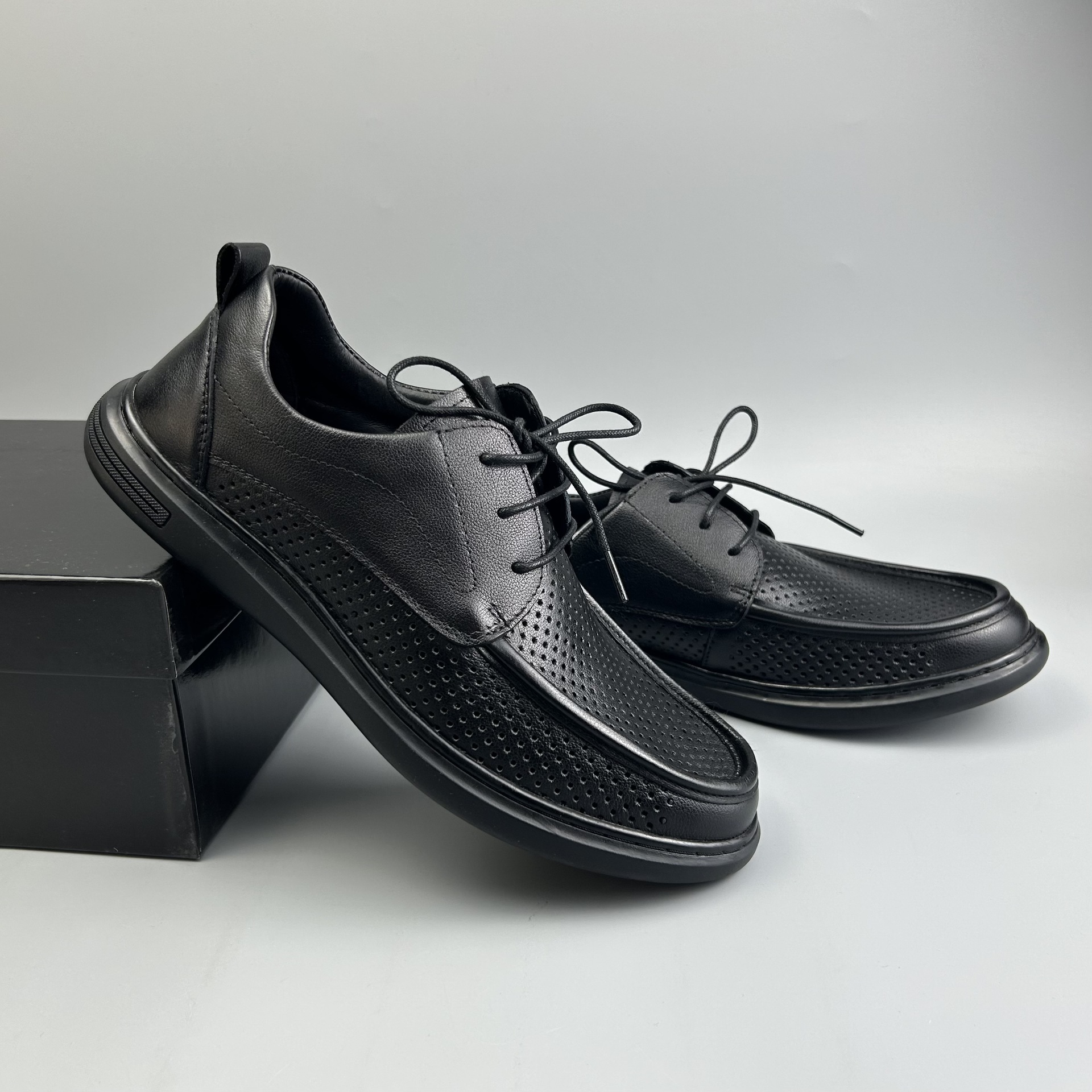 夏季冲款男皮鞋 系带透气男工装皮鞋 柔软平价 2091-阿里巴巴