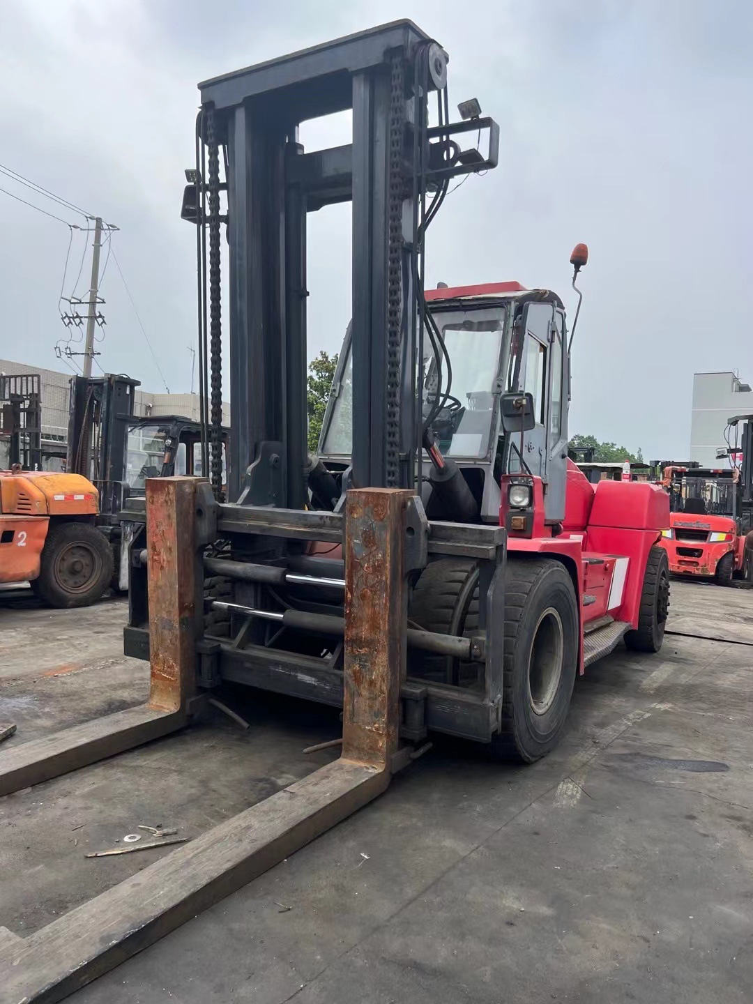 卡尔玛16吨堆高机   二手出口