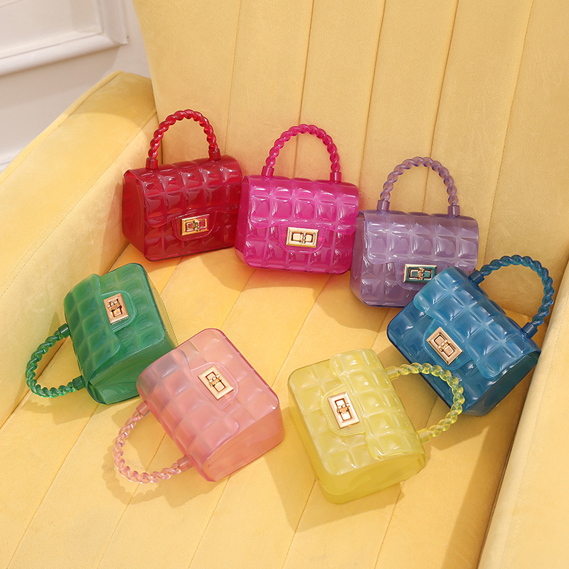 Transparent Small Square Bag 2023 New Jelly Bag PVC Chain Messenger Bag Bag Female Classic Style Lipstick Jelly Bag