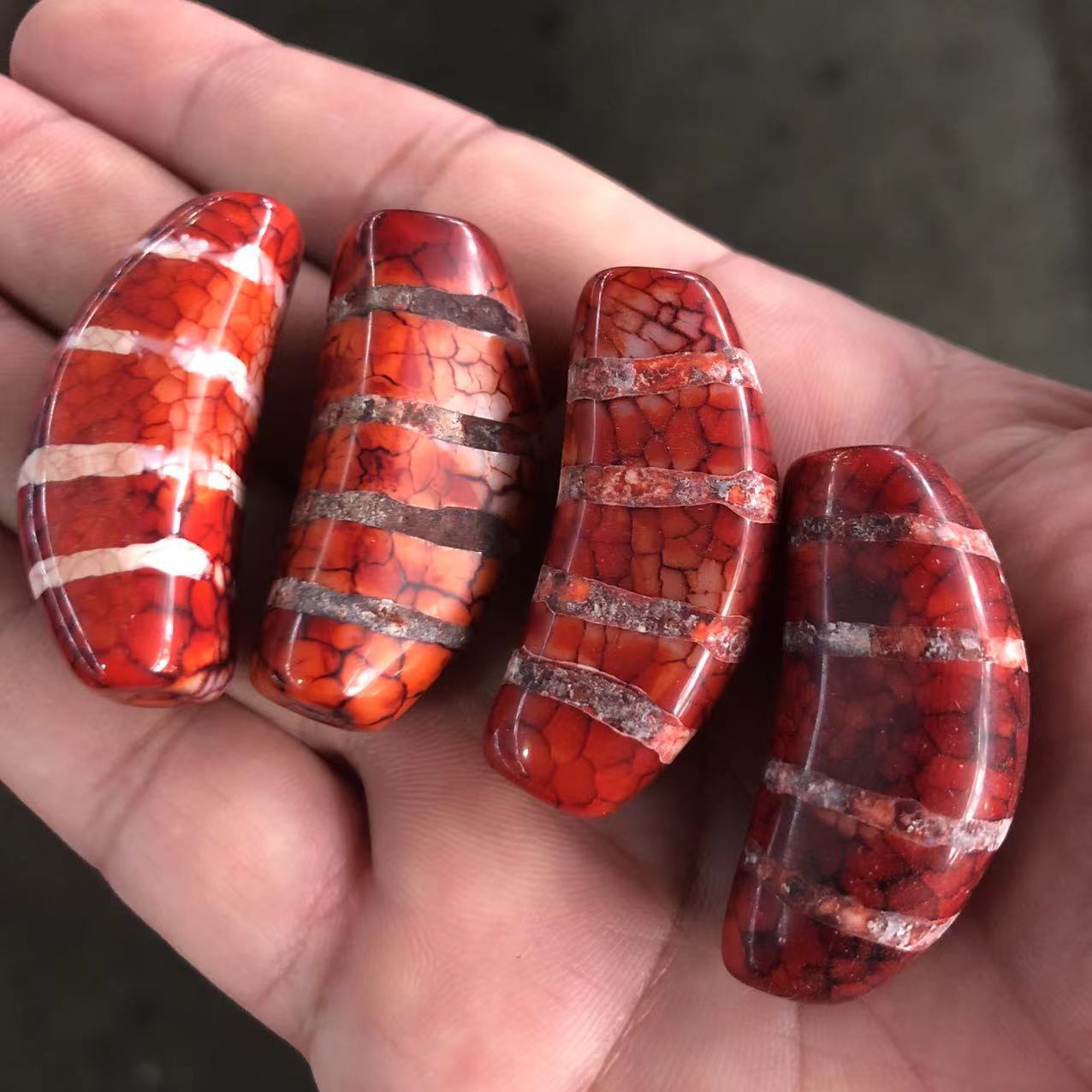 批发复古龙鳞凤血牛角多线天珠 老玛瑙做旧勒子吊坠diy配件-阿里巴巴