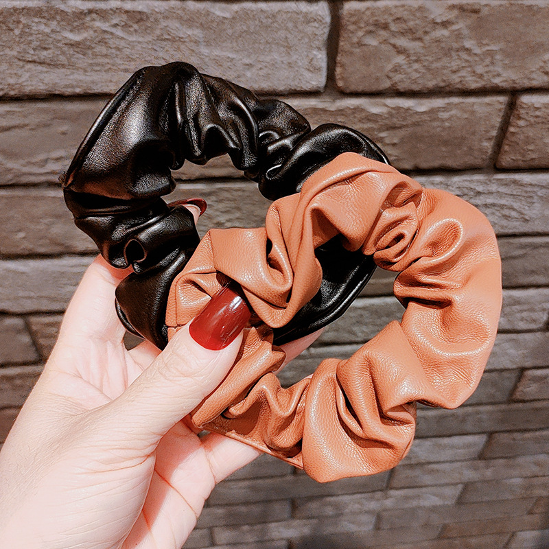 Korean New Autumn and Winter Gentle Milk Tea Color Elegant PU Leather Large Intestine Hair Band Hair Rope