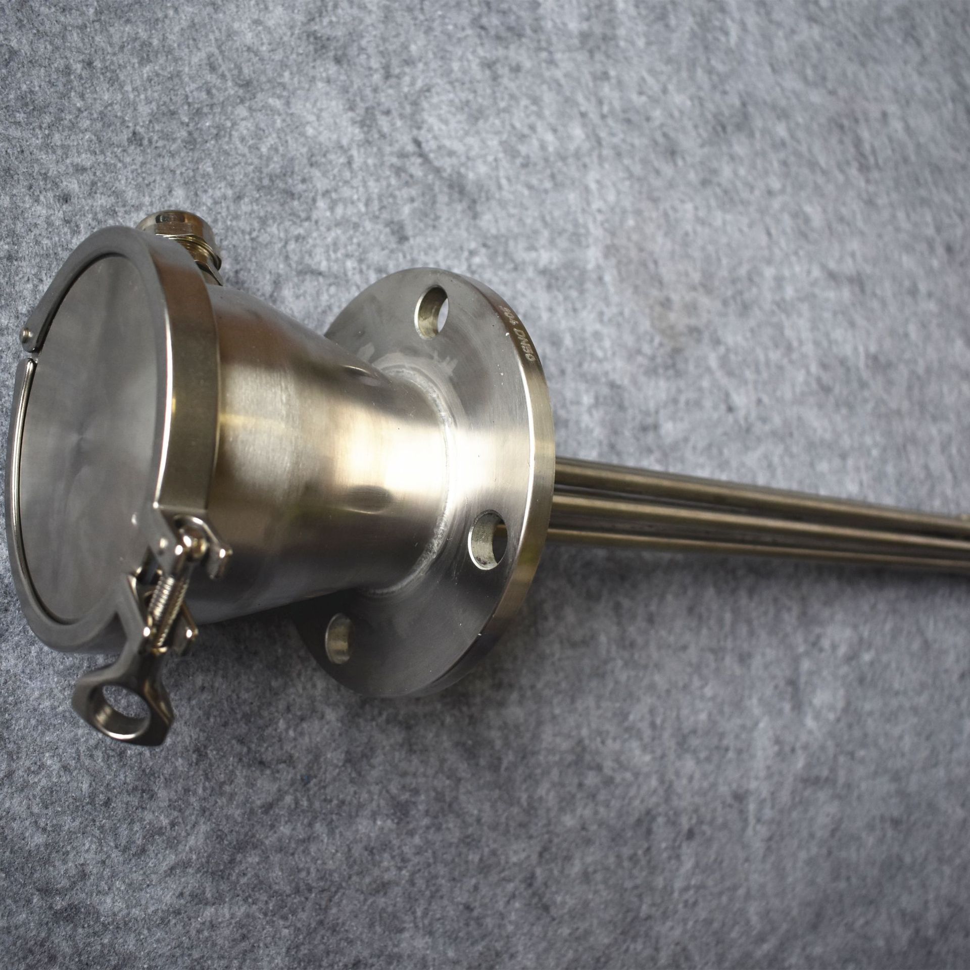 上海厂家直销380v加热棒工业法兰加热管304不锈钢发热管安装方便