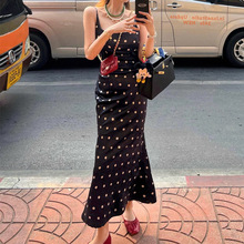 XingYu丨 复古假日 自制法式小圆点吊带连衣裙女气质收腰长裙2024
