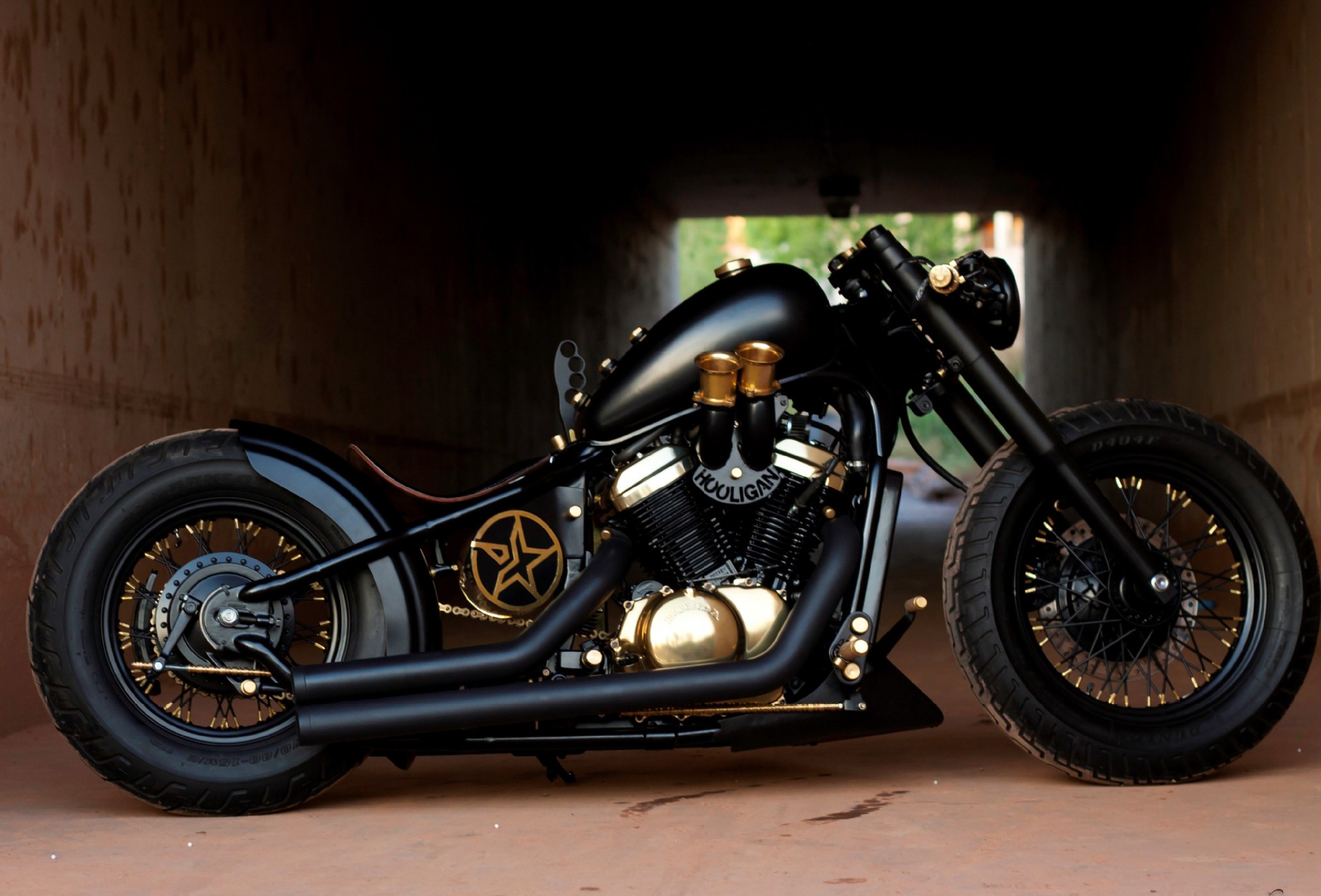 缸雅马哈摩托车