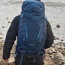 大容量 户外运动登山包 男女 徒步旅行背包 38l 青岛老王小鹰包