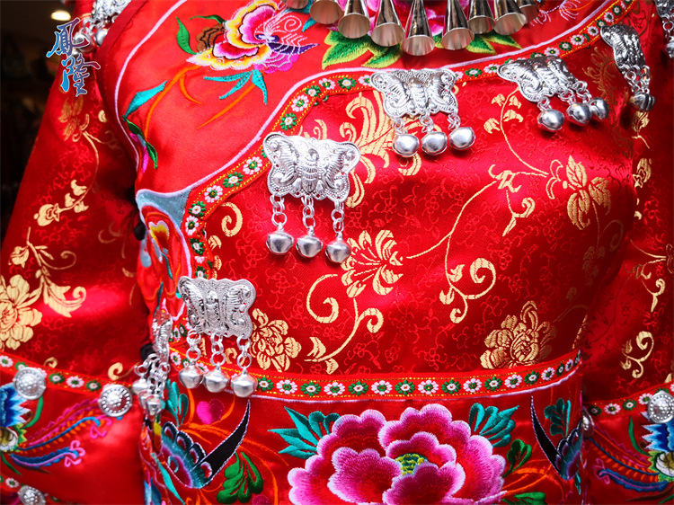 湘西凤凰古城苗族服装女婚礼服新娘装黔东南舞台表演服