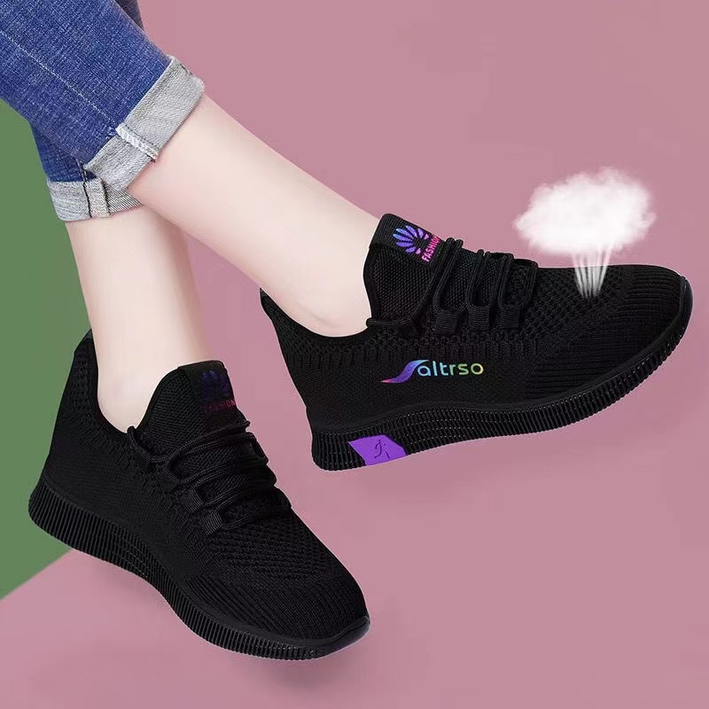 Women's Shoes 2023 New Comfort Sneaker Women's Flying Woven Breathable Old Beijing Cloth Shoes Soft Bottom Mother Shoes Factory Wholesale