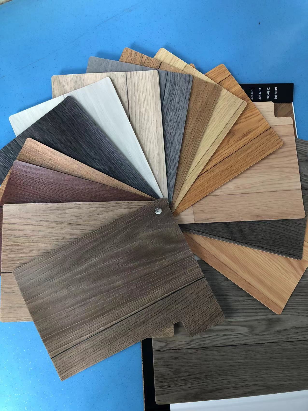 0厚pvc地板胶复合卷材家装工装卧室木纹地胶-阿里巴巴