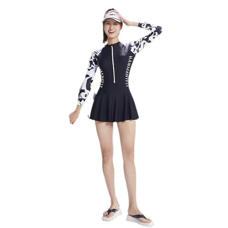 2024新款裙式运动大码连体泳衣女遮肚显瘦保守沙滩度