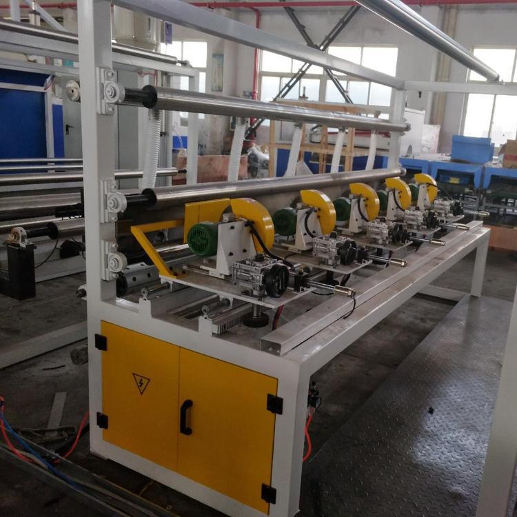 6诚信厂家直销tpr地毯背胶机生产设备/簇绒地毯背胶机特恩特机器062