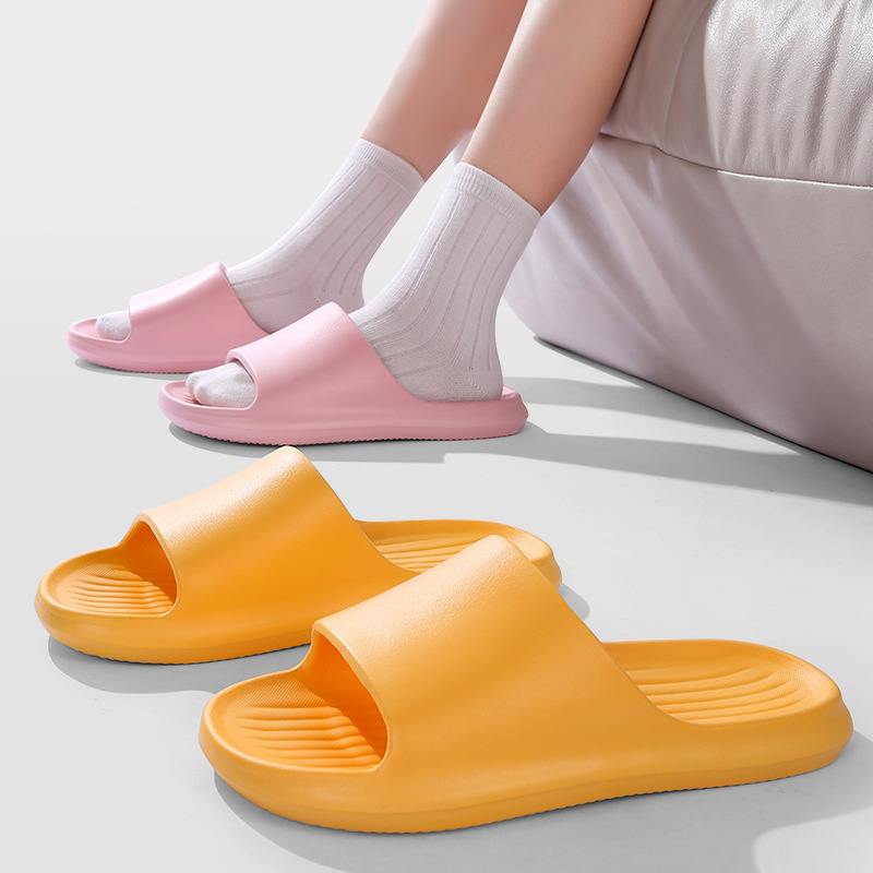 Women's Slip-on Slippers Summer Indoor Bathroom Bath Home Soft Bottom Flip-Flops Trendy Korean Style Couples Sandals