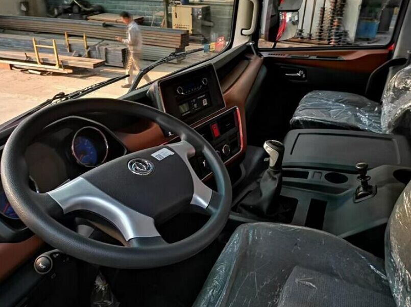 国六东风华神170单桥自卸车制造厂 箱长4米2翻斗货车图片