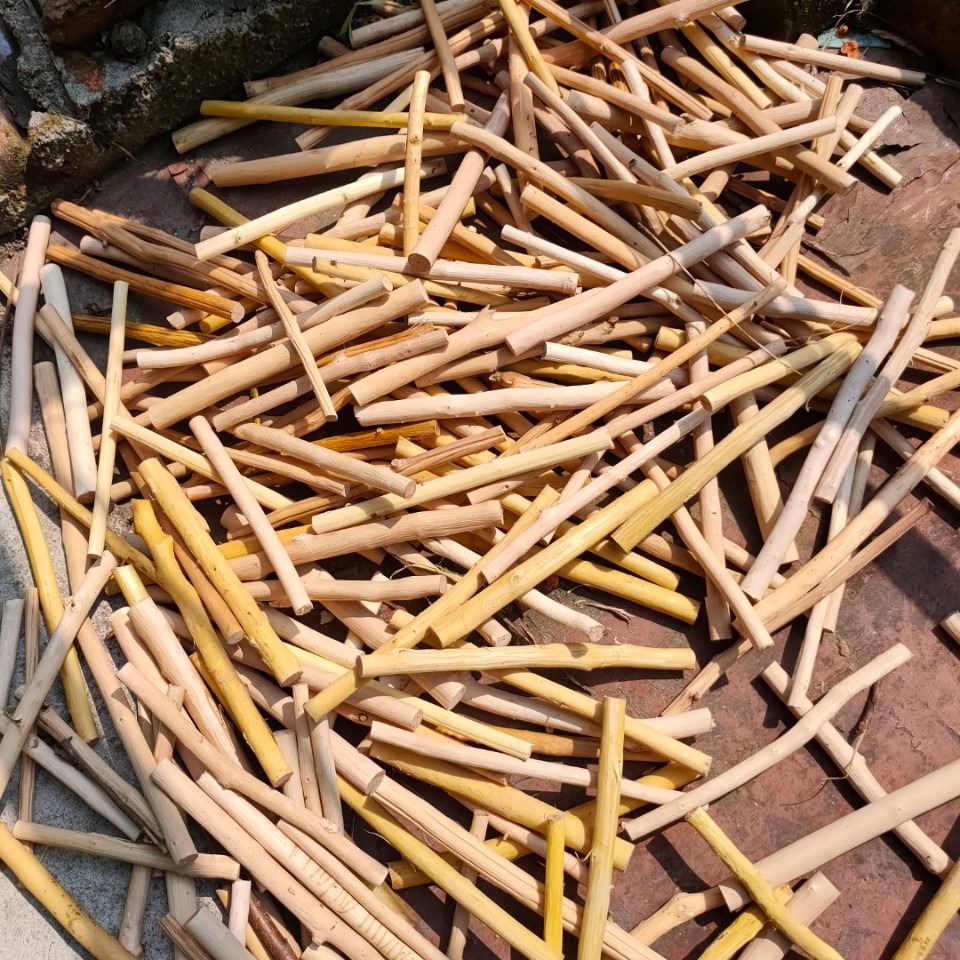干树枝装饰去皮树枝天然造型木质工艺品去皮木条装饰圆木木棍树杈