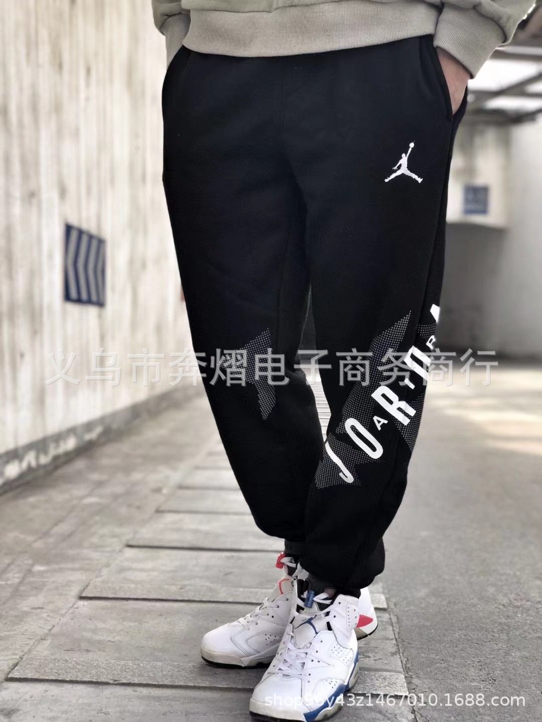 一件代发乔丹aj卫裤 秋季新款学生情侣款休闲印花刺绣飞人束腿裤