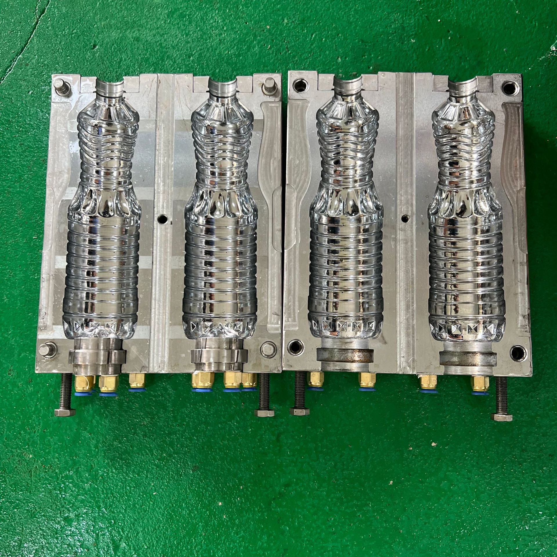 吹塑模具加工pet塑料吹瓶模具一出二饮料瓶油壶模具