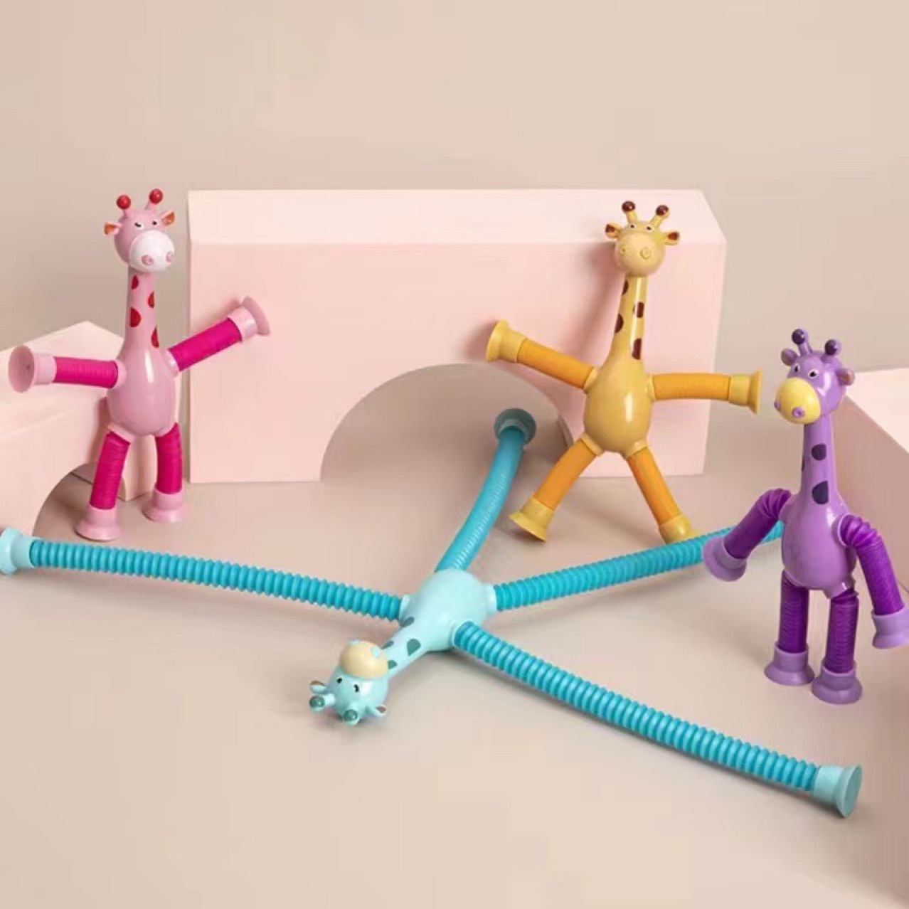 Telescopic Giraffe Toy Novelty Puzzle Pressure Relief Toy Cartoon Suction Cup Stretch Luminous Giraffe Variety of Shapes