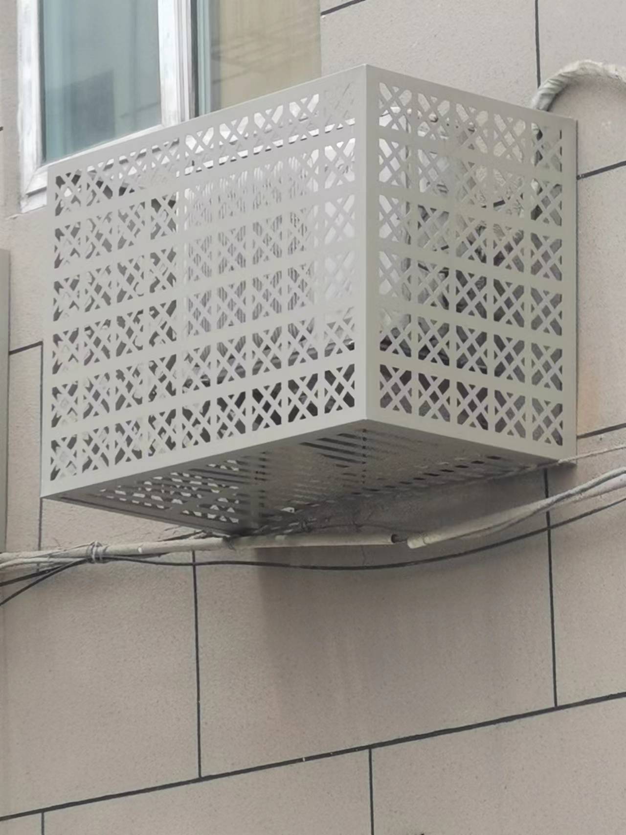 aaa厂家供货铝合金空调罩室外空调外机罩栅栏保护外罩室外空调罩￥188