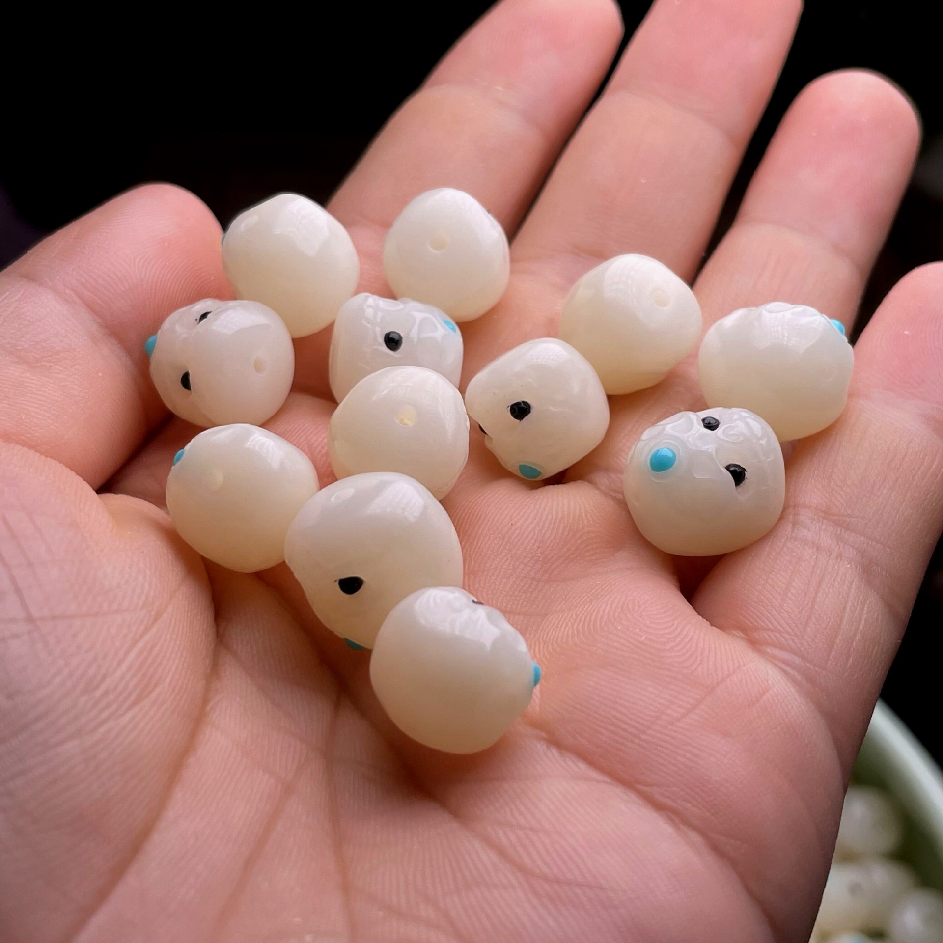 阴皮菩提根雕刻阿呆 绿菩提阿呆镶嵌眼睛饰品配饰批发