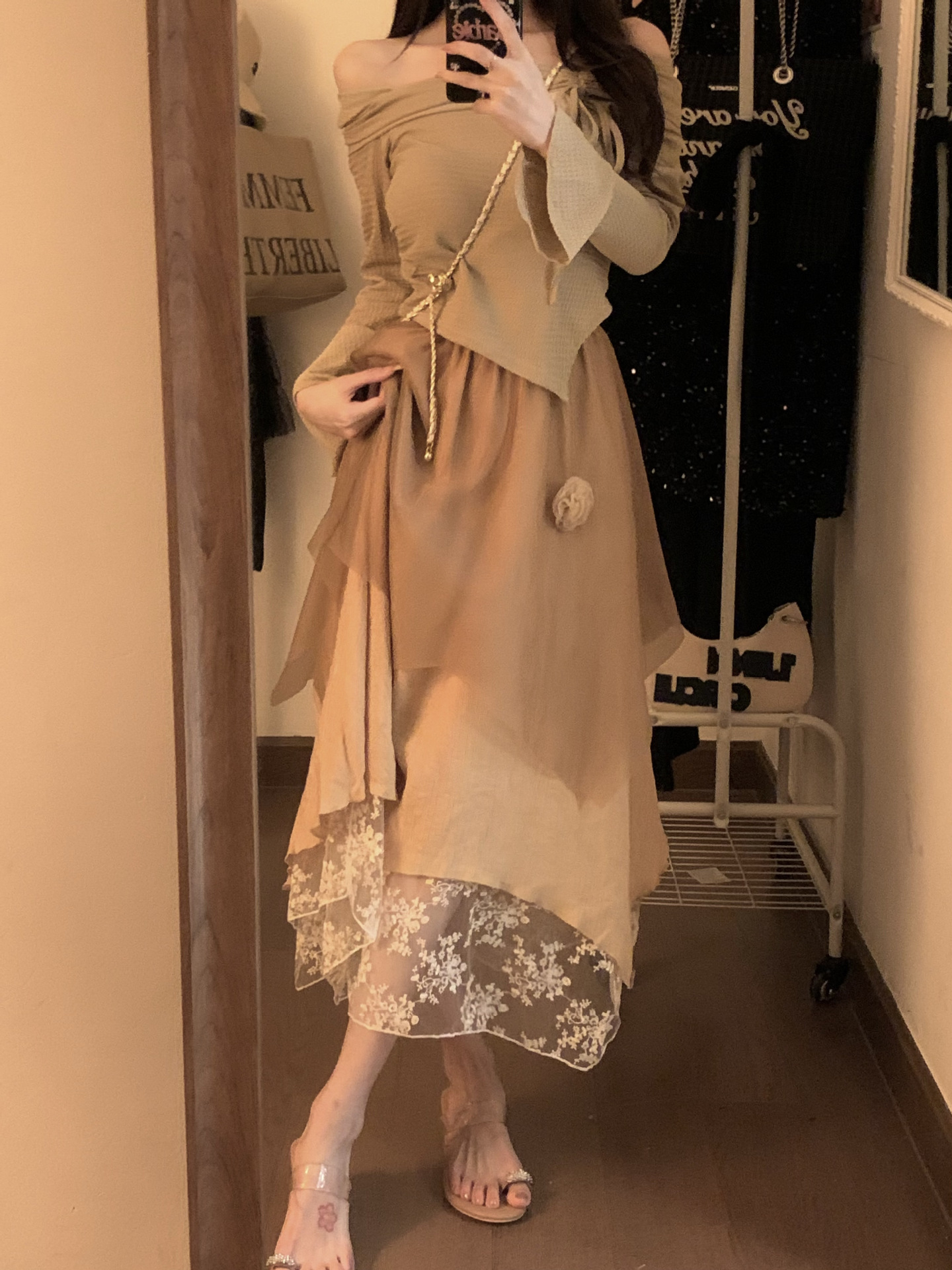 复古韩系春季女装套装一字肩长袖上衣不规则纱裙a字半身裙两件套