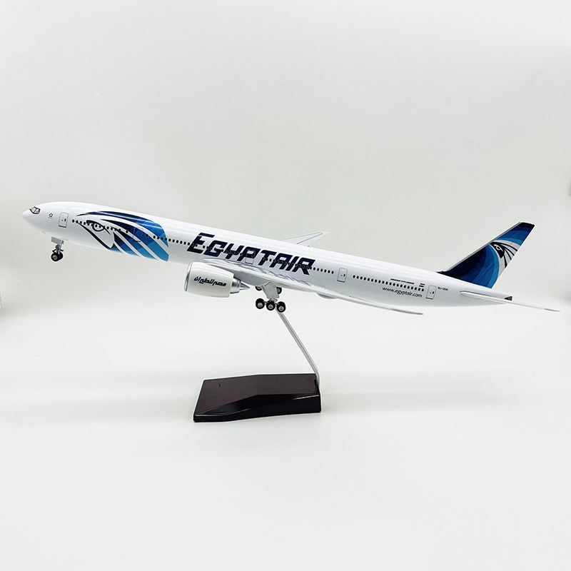 1:160客机模型波音b777埃及航空 带轮子可拆镂空机窗