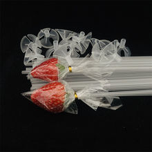 情人节花束包装纸小红书草莓DIY材料包羊羔绒布艺送女朋友礼物