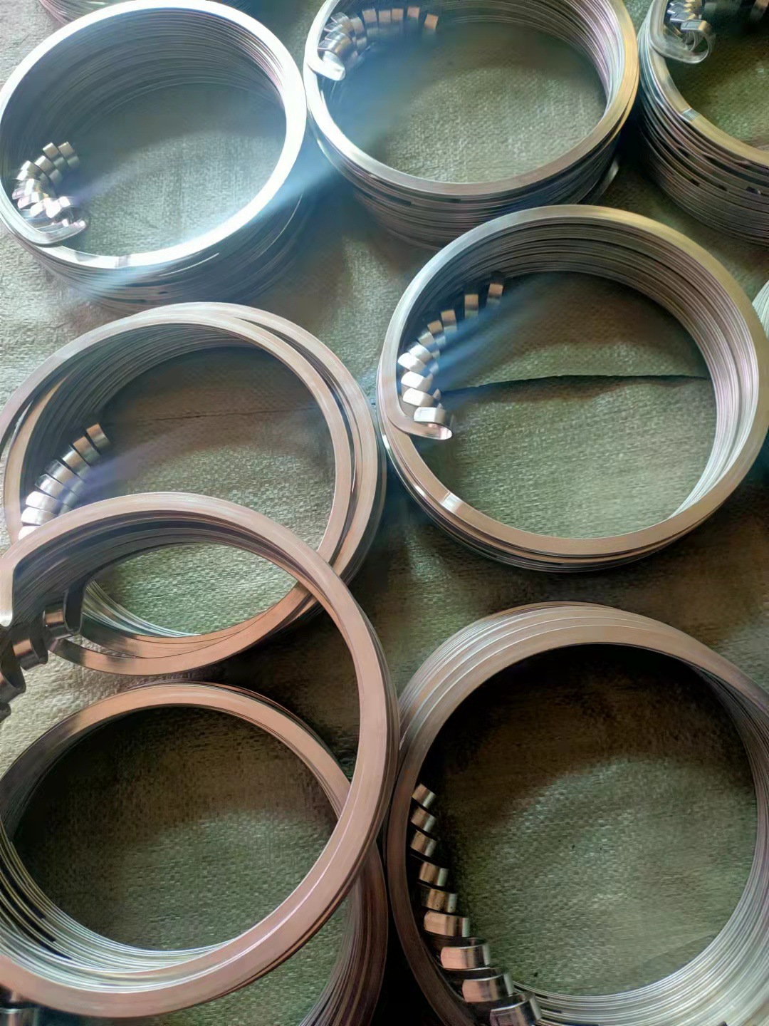 厂家直供螺旋弹簧挡圈卡簧紧固件止动环拉簧扭簧压簧价格实惠价优