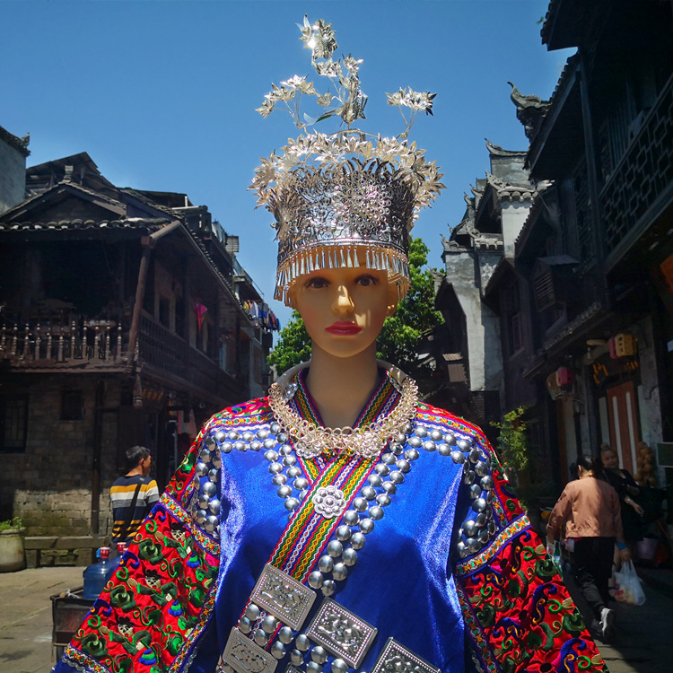 湘西苗族服装女夏新娘盛装舞蹈演出服裙子套装民族风复古刺绣古装