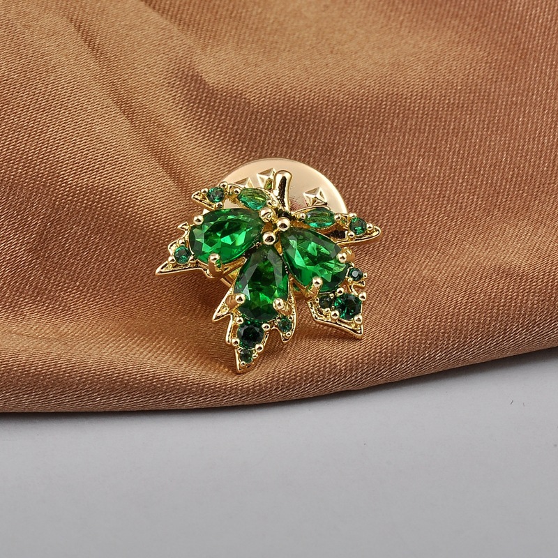 European and American Fashion New Style Micro Inlaid Zircon Maple Brooch Senior Sense Volkswagen Versatile Pin Coat Overcoat Ornament