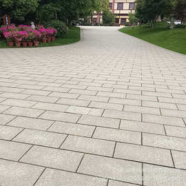 现货芝麻灰荔枝面踏步石火烧板广场人行道花岗岩芝麻白烧面地铺石