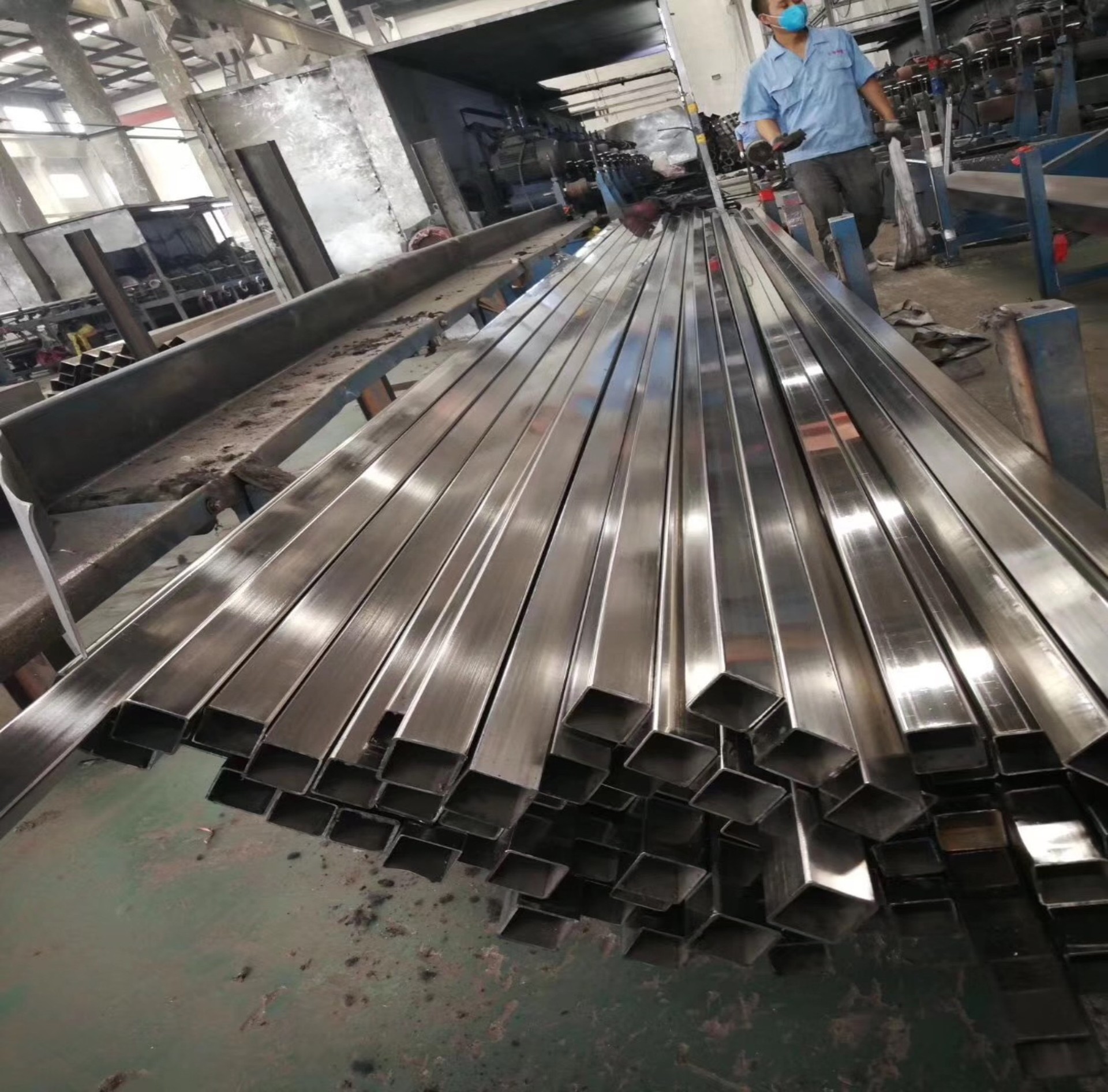 现货201 316l 304不锈钢方管 镜面方管方通矩形管 可拉丝抛光定尺