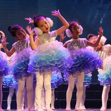 儿童舞蹈蓬蓬连衣纱裙演出服幼儿园可爱粉裙女童公主裙合唱表演服