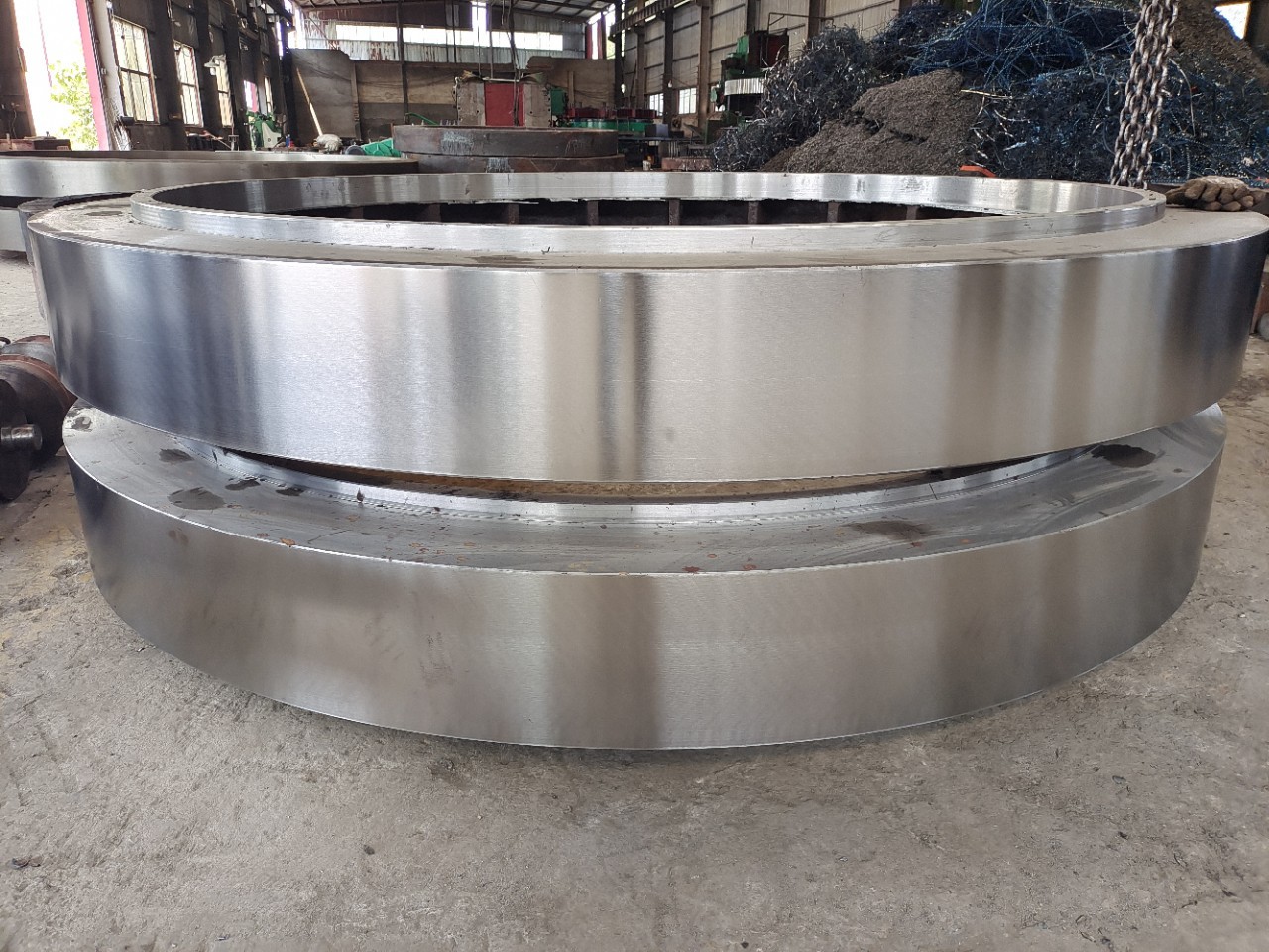 回转窑铸钢滚圈,干燥窑锻打件轮带厂,托轮挡轮