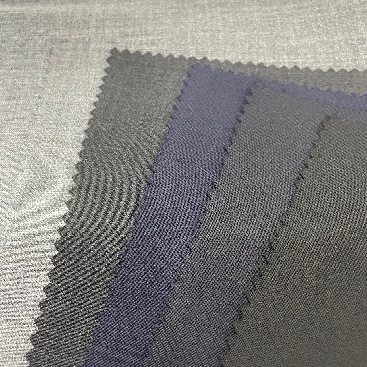 平纹加厚凡立丁弹力精纺羊毛西服面料50羊毛裤子西装职业装毛料