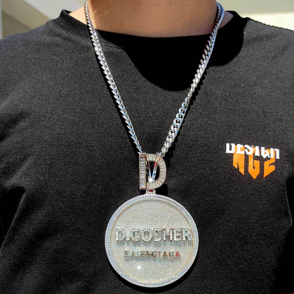 欧美嘻哈新款梯方字母圆形吊坠微镶锆石实心个性潮人hiphop项链